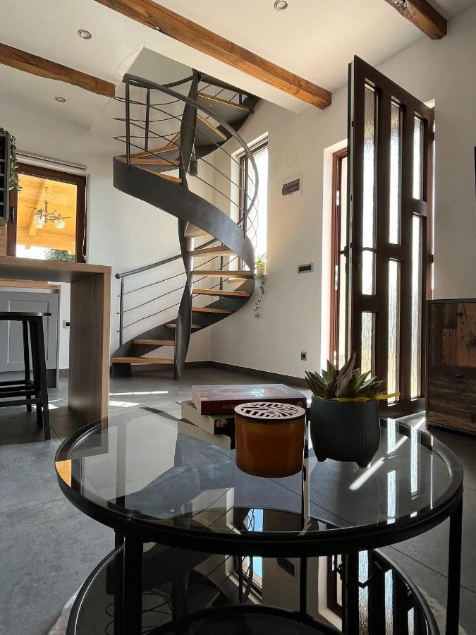 Apartman Sara S Pogledom Na More Ловран Экстерьер фото