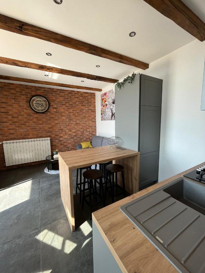 Apartman Sara S Pogledom Na More Ловран Экстерьер фото