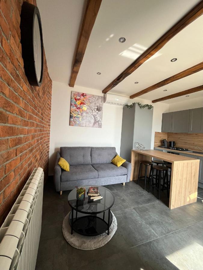 Apartman Sara S Pogledom Na More Ловран Экстерьер фото